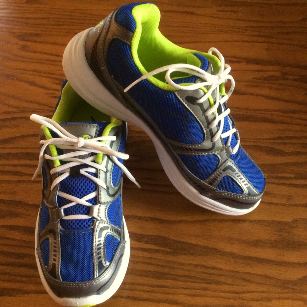 Avia Mesh Sneakers, Sz 6